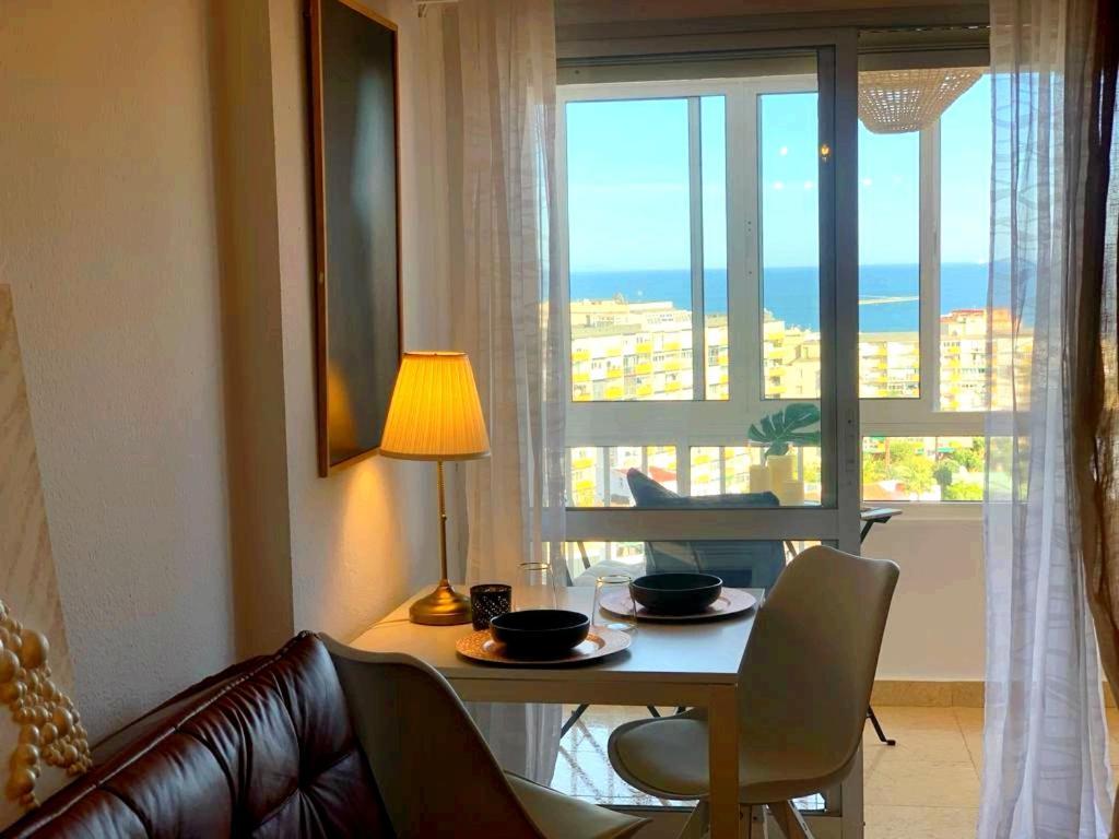 Amanecer En El Mar Apartment เบนัลมาเดนา ห้อง รูปภาพ