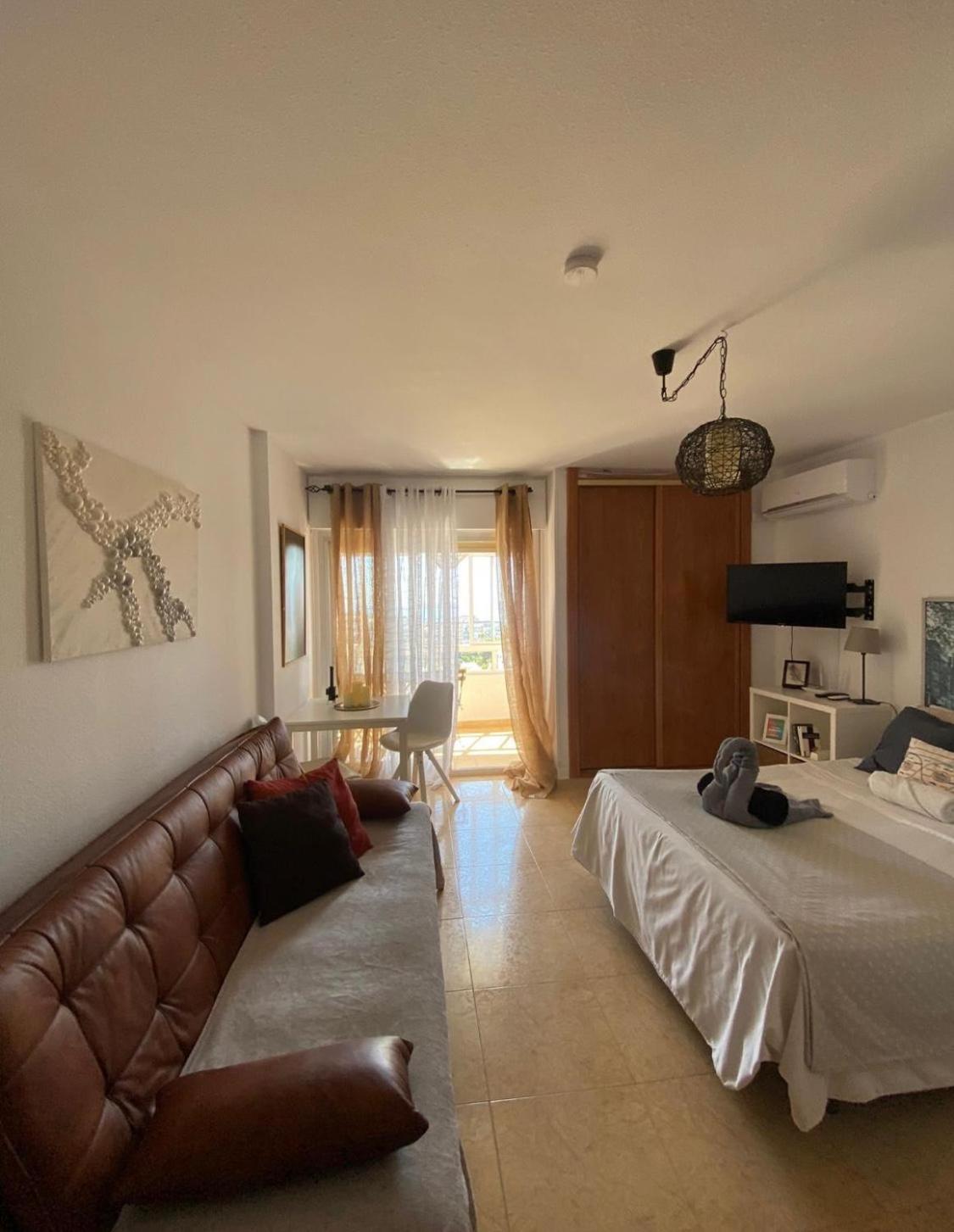 Amanecer En El Mar Apartment เบนัลมาเดนา ภายนอก รูปภาพ